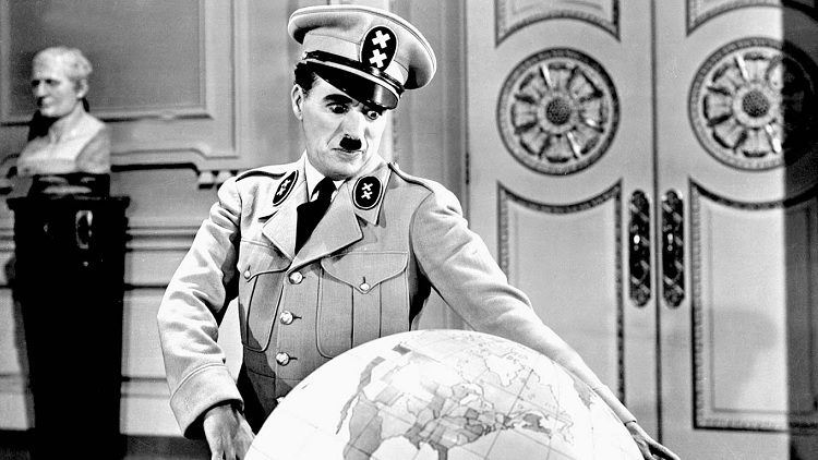 80-éves-lett-Charlie-Chaplin-A-diktátora